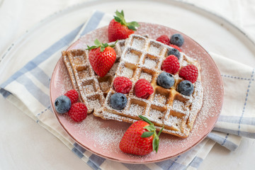 Waffeln mit Beeren 