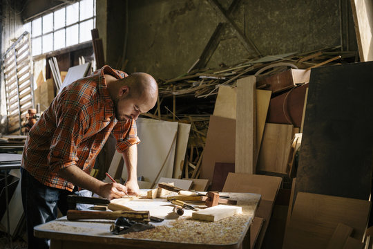 Woodworker Bilder – Durchsuchen 346,082 Archivfotos, Vektorgrafiken und