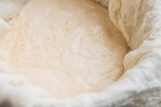 Making of homemade greek yogurt