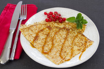 crêpe au caramel