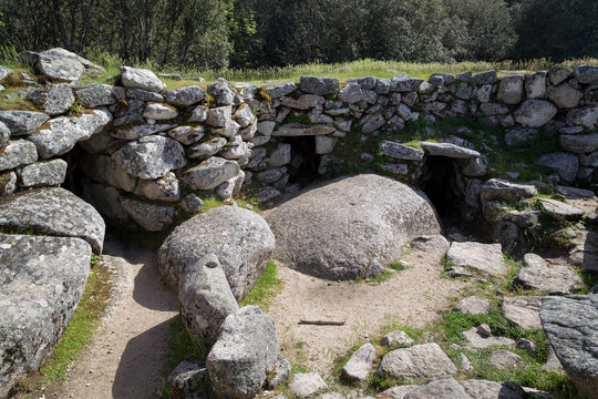 site pr&eacute;historique de cucuruzzu