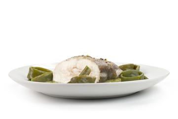 Tranci di ombrina boccadoro al forno con scorza di limone di rocca imperiale su crema di taccole