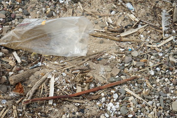 Plastikmüll am Strand