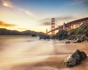Photo sur Plexiglas Pont du Golden Gate golden light on the golden gate bridge