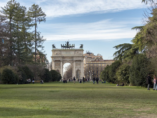 Fototapeta na wymiar Milan: Arco della Pace