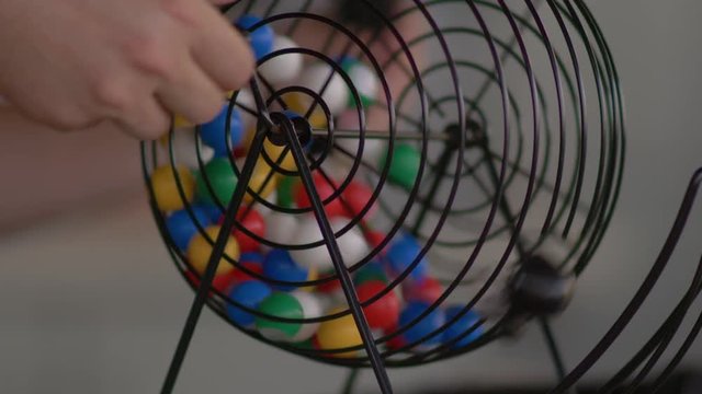 Bingo cage spinning