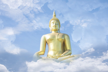 Large gold Buddha image