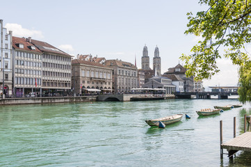 Z&uuml;rich, Schipfe, Limmat, Limmatquai, Uferweg, Niederdorf, Stadt, Altstadt, Grossm&uuml;nster, Altstadth&auml;user, Wassersport, Sommer, Schweiz