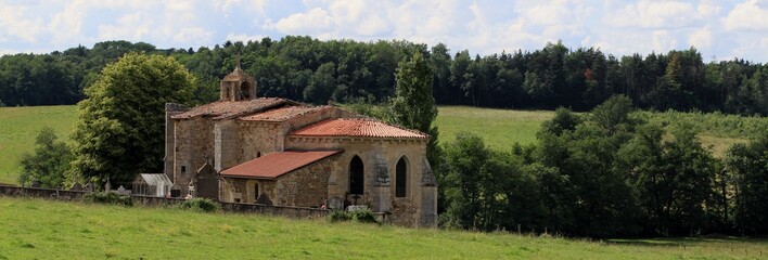 chapelle romane en Auvergne