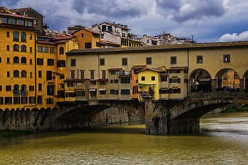 Fototapeta na wymiar Ponte Vecchio Bridge over the Arno River