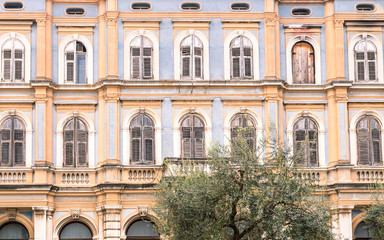 Fototapeta na wymiar Colorful facade of an old houses in Pula, Croatia, Europe.