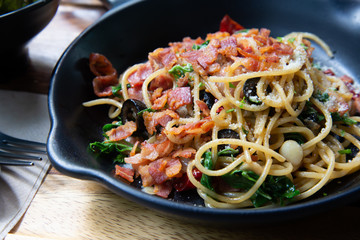 Dried Chilli and Bacon Spaghetti