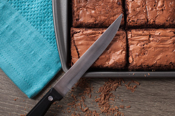 cut chocolate brownies 