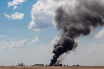 Emergent Green Energy Bio ( EGE Bio Diesel ) Catches Fire Causing Toxic Fumes to Evacuate Local Residents Near Minneola Kansas