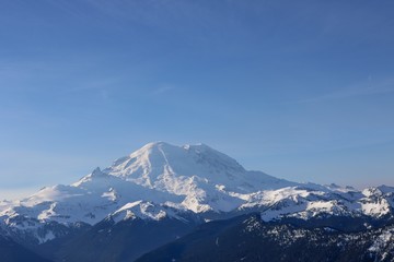 Fototapeta na wymiar Mt. Rainier from the Ski Resort