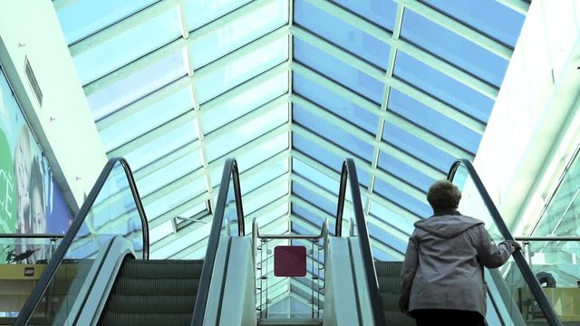 moving escalator up, mecanic,