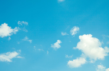 Fototapeta na wymiar Blue sky with white cloud