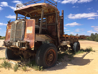 Fototapeta na wymiar Abandoned truck at Mungerannie on the Birdsville Track Australia