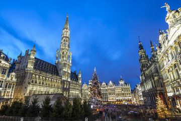Fototapeta na wymiar Grand Place with colorful lighting at Dusk in Brussels, Belgium