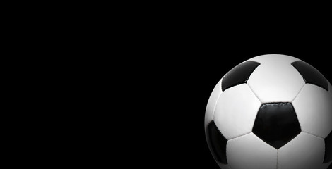 Fototapeta premium Ball auf dem Fussballplatz