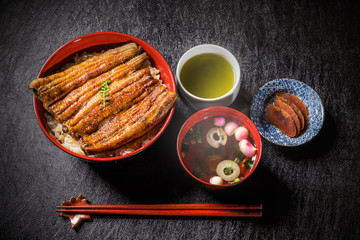 国産うなぎのかばやき　Luxury of Japan production eel
