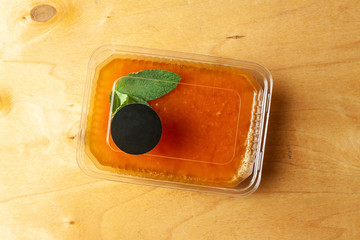 Orange jelly with mint