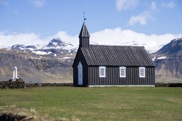Fototapeta na wymiar Urlaub in Island, Halbinsel Snaefellsnes: Kirche Arnarstapi