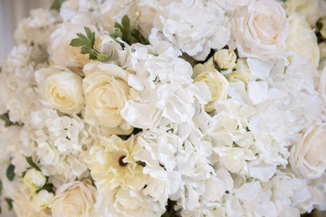 white wedding flower decoration
