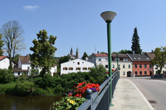 Cham, Kreisstadt, Altstadt, historisch, Tradition, Mittelalter, Stadtkern, Gasse, Stra&szlig;e, Herrenhaus, Haus, Dach, Kunst, Kultur, Oberpfalz, Bayern, Fenster, Wahrzeichen