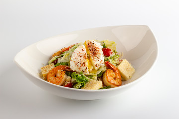 Caesar Salad with Shrimp and egg Pashot