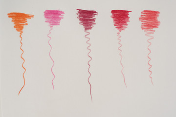 Buntstifte - verschiedene Farben - rot und pink