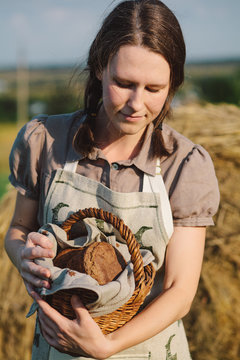 Woman in farmland posing on nature