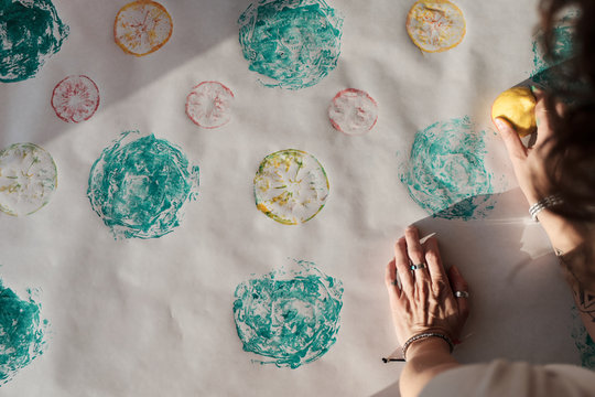 DIY printmaking with fruit