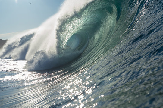 breaking wave
