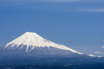 静岡県富士市吉原から望む富士山