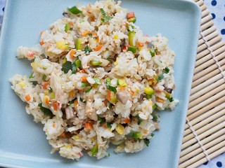 아시아 음식 야채 볶음밥 