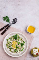 Salad of crushed cereals