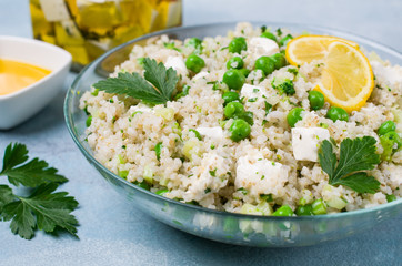Salad of crushed cereals