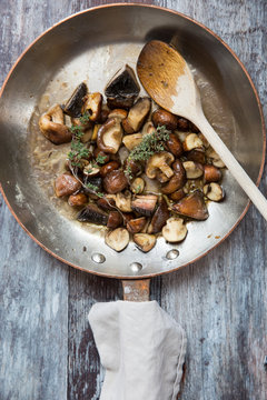 Mushrooms saut?ed in garlic butter