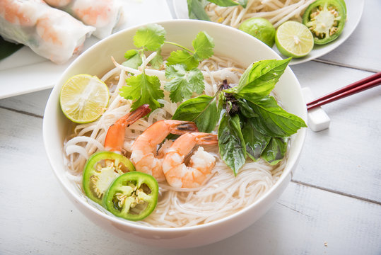 shrimp pho with summer roll