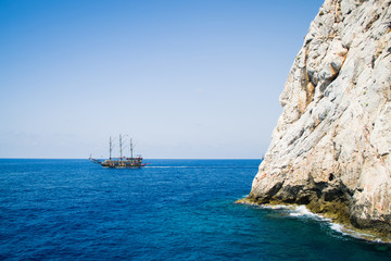 alanya, turkey, antalya, sea, peninsula, ship, mediterranean, view, beach, travel, tourist, tourism, old, harbor, turkish, water, ancient, vacation, medieval, riviera, summer, landscape, coast, scene,