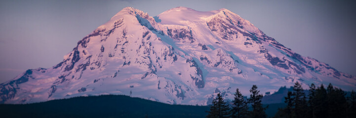 Mt Rainier Sunset Panorama Blurry Vignette Zoom