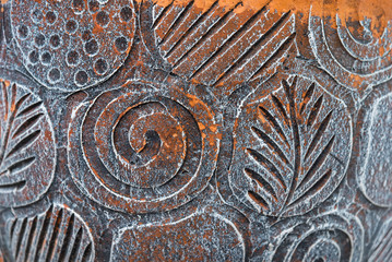 Flower pattern on a flower pot.