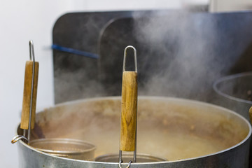 Steam pot.