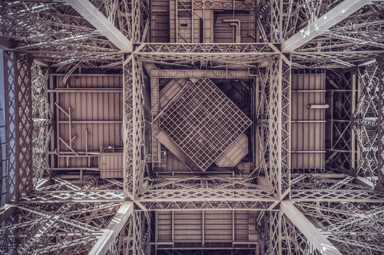 D&eacute;tail de Fer, Tour Effeil