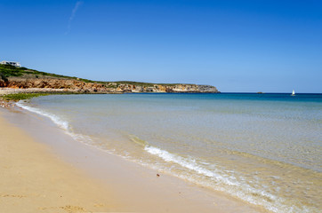 Playa del sur de Portugal, Algarve en un día soleado de verano