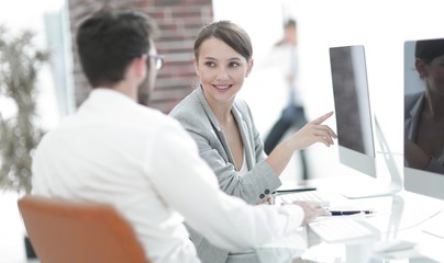 office workers discuss the current problems