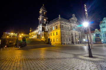 Obraz premium night panorama of the old city of Dresden