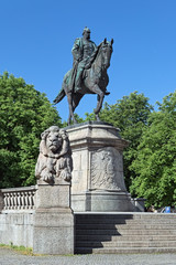 Obraz premium Kaiser Wilhelm Monument in Stuttgart, Germany. The equestrian statue of Emperor Wilhelm I was created in 1898.