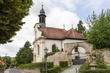 Fototapeta na wymiar Kreuzkapelle in Sulzfeld am Main